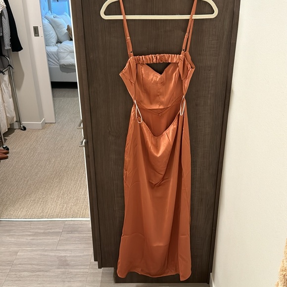 Hello Molly Rust Midi Dress - Picture 3 of 5